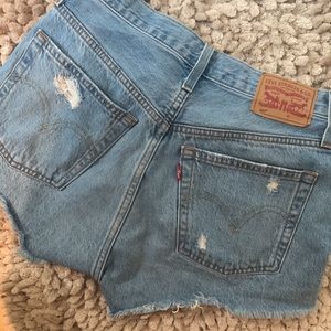 LEVIS high rise shorts